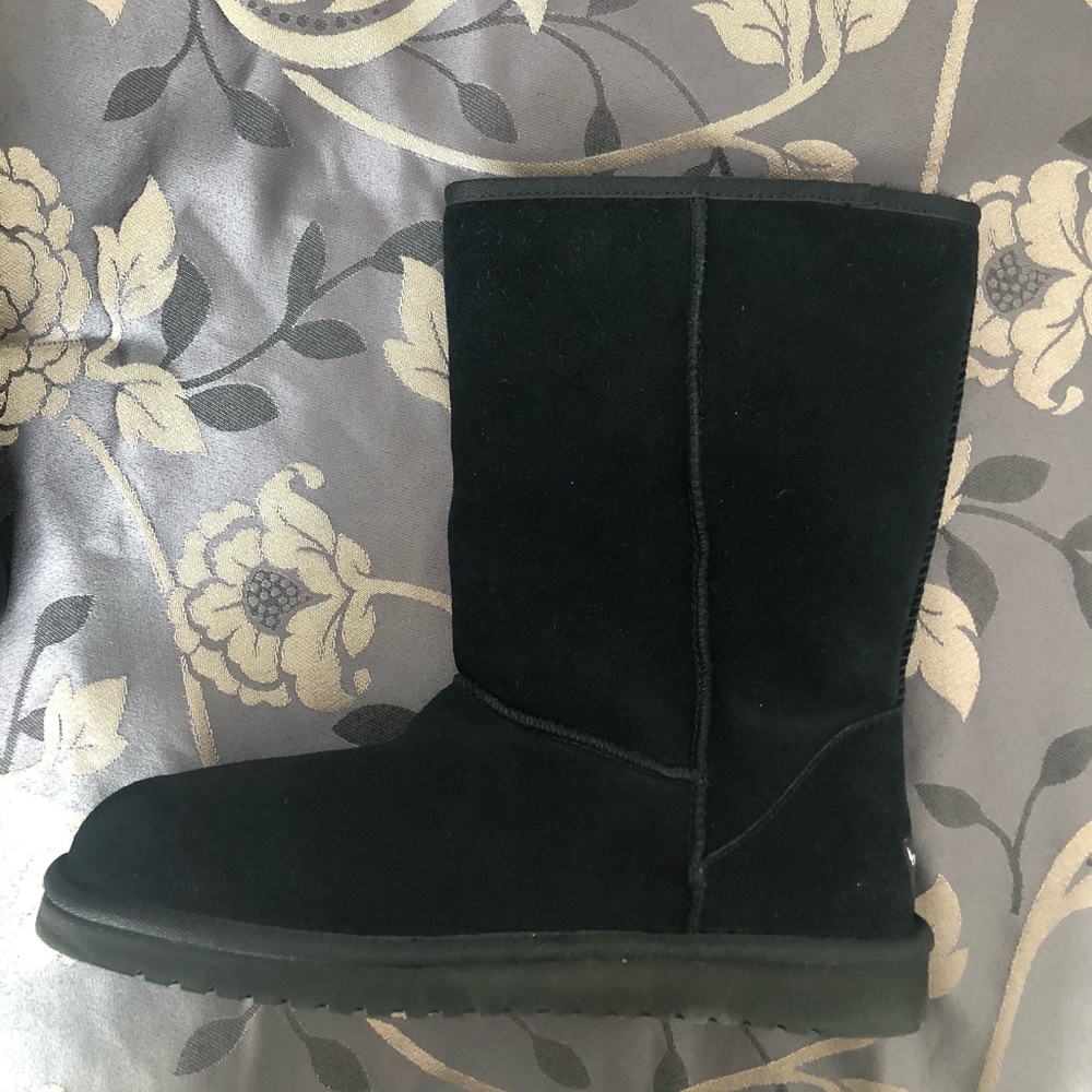 Ugg koolaburra size 12 fur lined suede boots